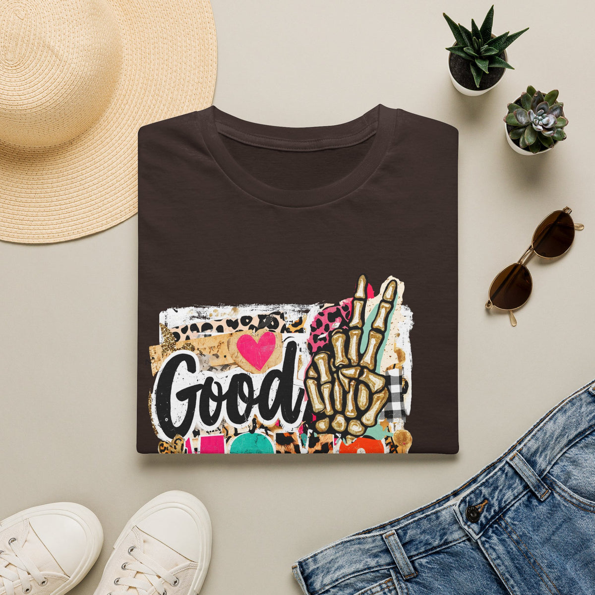 Good Moms Say Bad Words T-Shirt — Funny Retro Peace Sign Graphic Tee for Playful Moms